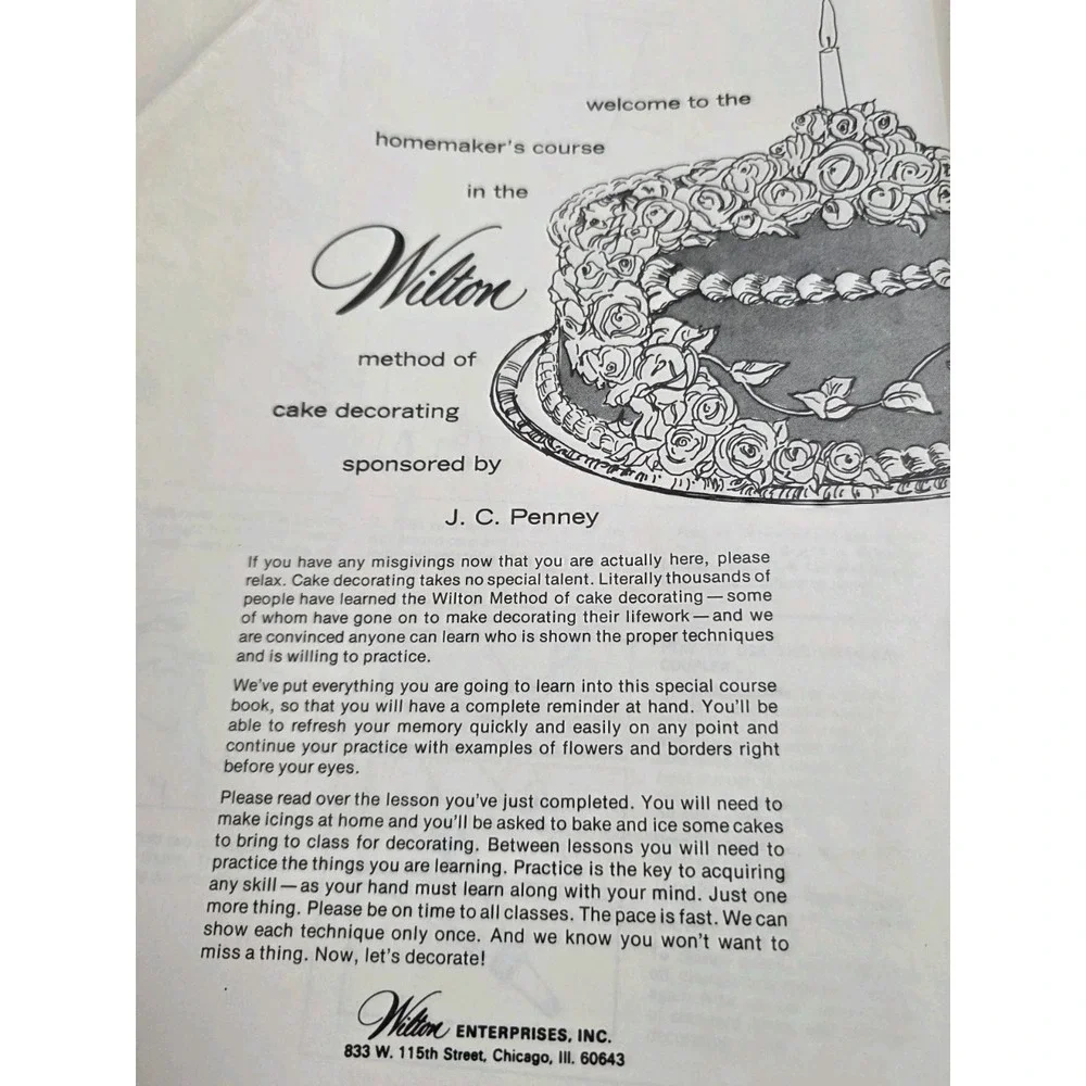 Wilton Vintage Cake Decorating Kit Tips Book Parchment‎ Set Retro Used